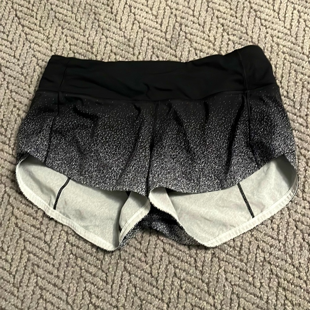 Lululemon Speed Up Low-Rise Short 2.5”